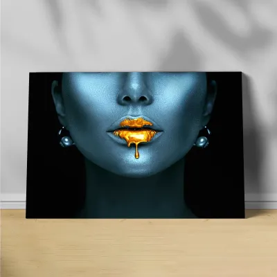 Tablou pe panza femeie africana Golden Lips